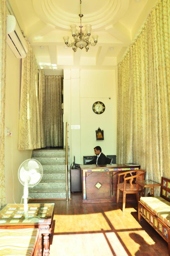 Raj Regency Ξενοδοχείο Τζαϊπούρ Εξωτερικό φωτογραφία