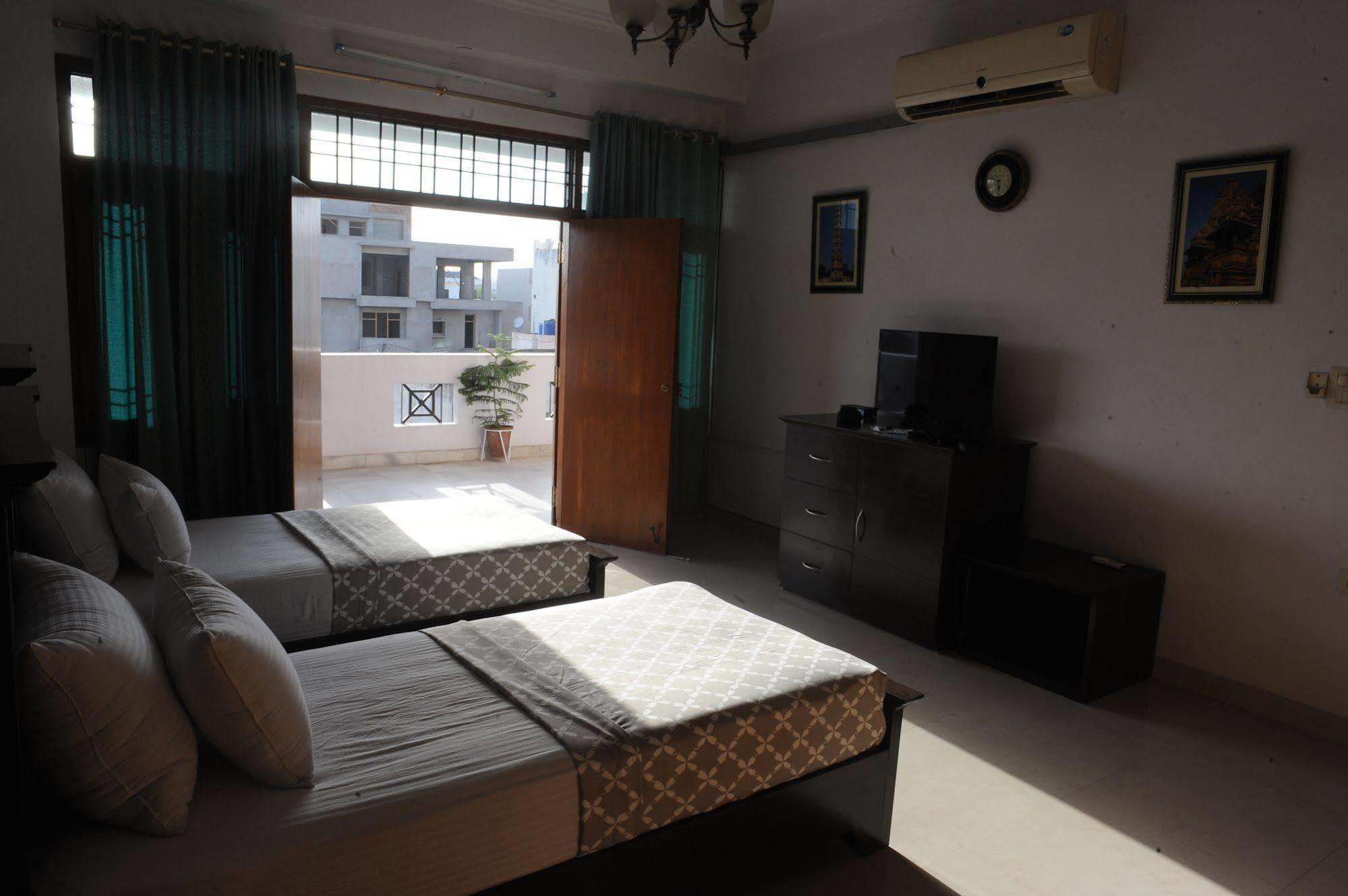 Raj Regency Ξενοδοχείο Τζαϊπούρ Εξωτερικό φωτογραφία